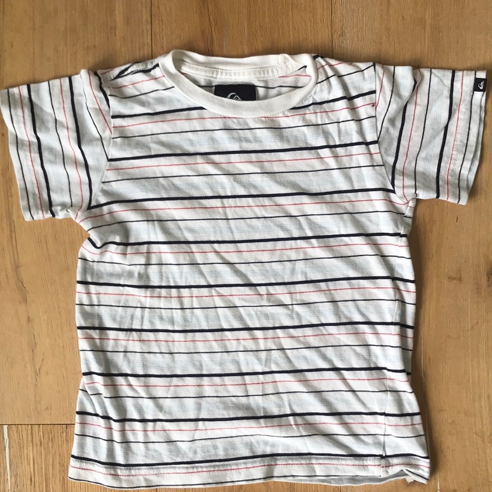Boys quicksilver T-shirt